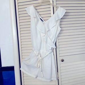 Kiabi Off-White Romper shorts. US 6